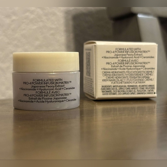 MAC 5 Item Cosmetics Set with Pink/Clear Cosmetic Bag, NEW, $80 MSRP - Picture 10 of 16